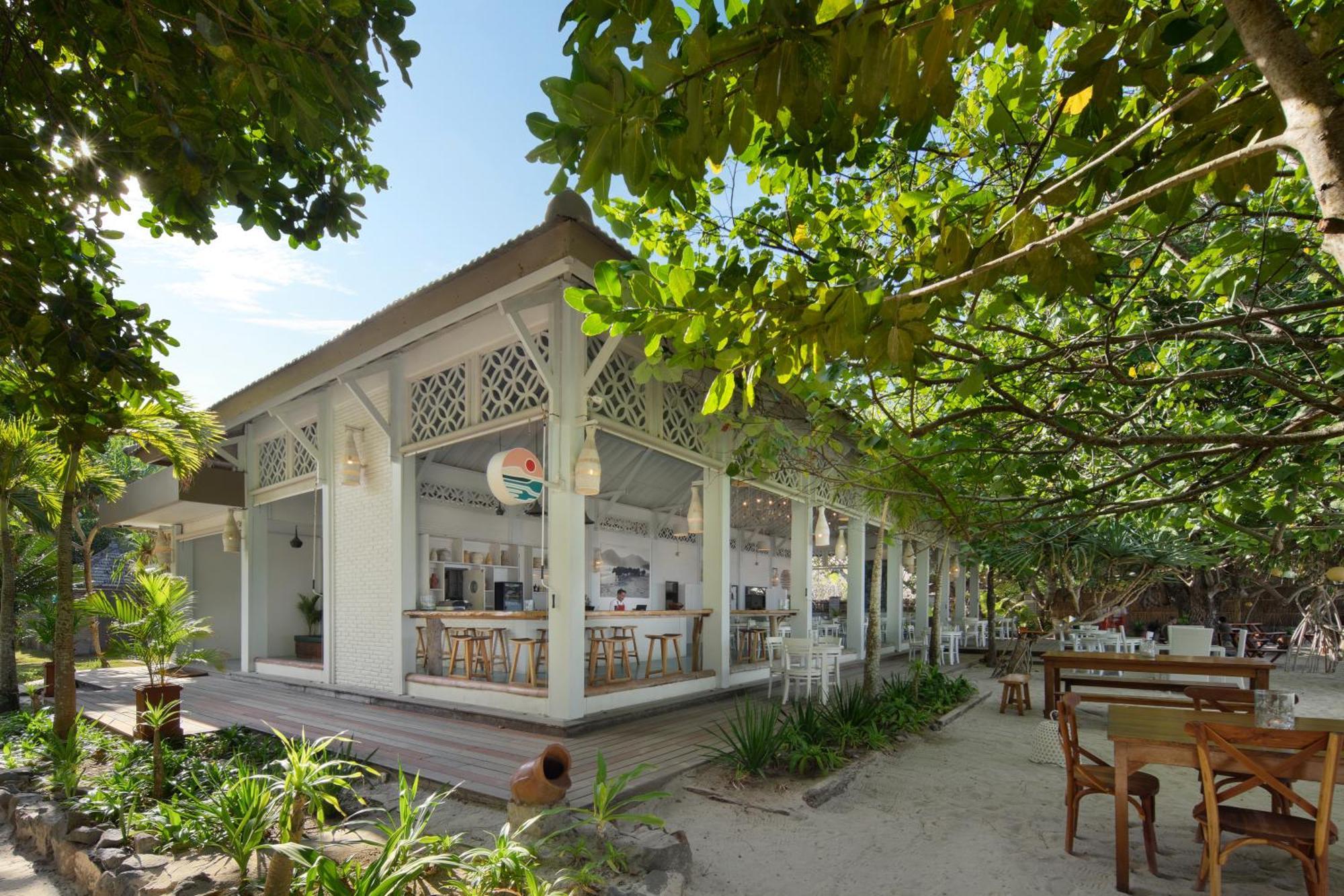 Sempiak Seaside Hotel 4*