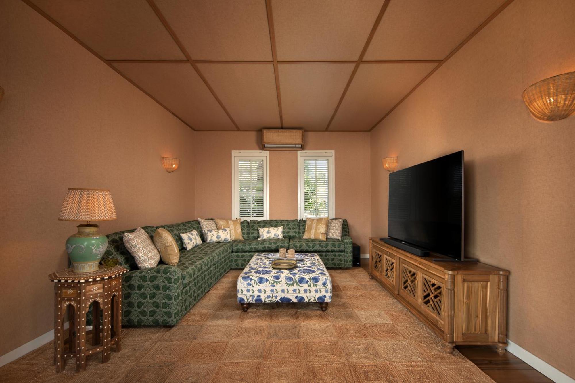 Sempiak Seaside Hotel 4*